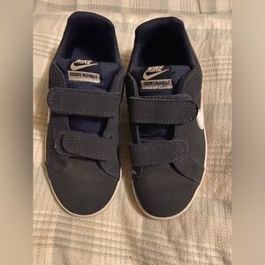 Nike Dark Blue Athletic Shoes